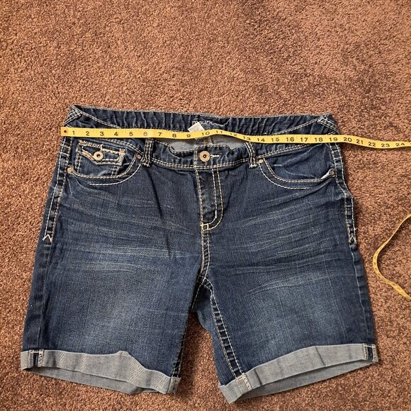 Maurices Embroidered Flap Pocket Denim Jean Shorts - Picture 4 of 7